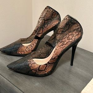 Sexy pointed toe heels